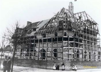 Rathaus im Bau um 1900
